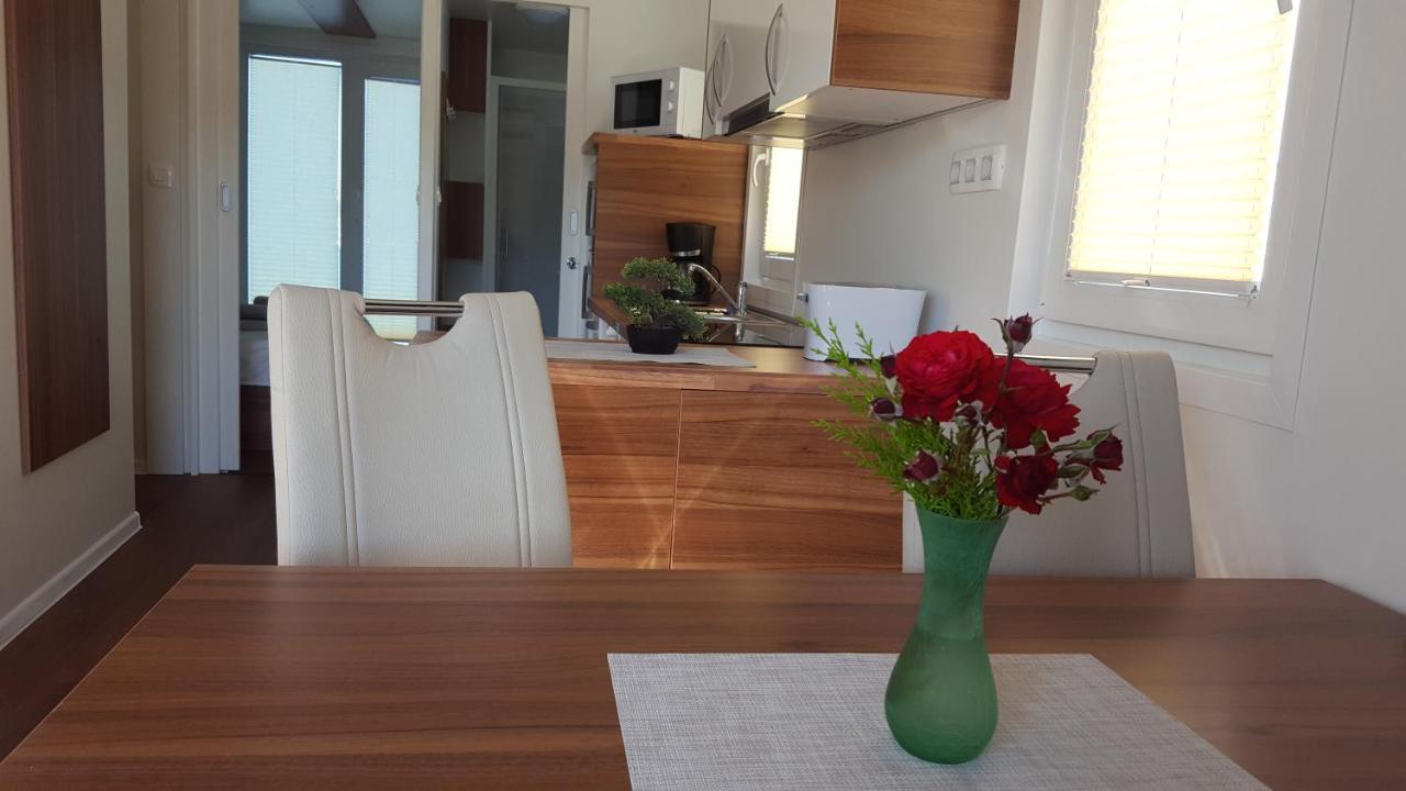 House Boat - Floating House Sofia 호텔 PUY 외부 사진
